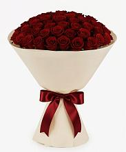 Букет 101 Бордовая роза Блэк Бакарра в Североуральске