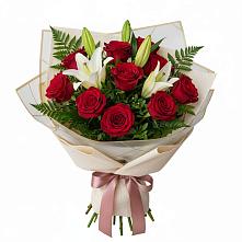 Букет цветов из:  Лилии и Розы в Североуральске