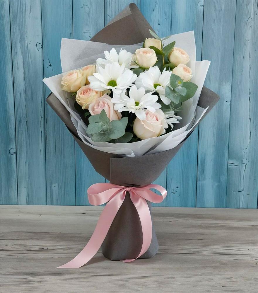 Букет цветов из: Хризантемы и Розы в Североуральске