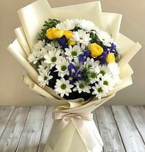 Букет цветов из:  Ирисы, Хризантемы и Розы #REPLACE_PRED# Североуральске