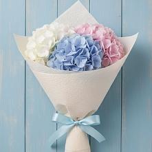 Букет цветов из:  Гортензия в Североуральске