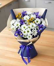 Букет цветов из:  Розы, Ирисы и Хризантемы в Североуральске