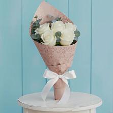 Букет цветов из:  Розы в Североуральске