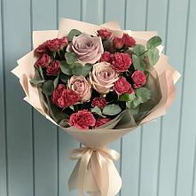 Букет цветов из:  Гвоздики и Розы в Североуральске